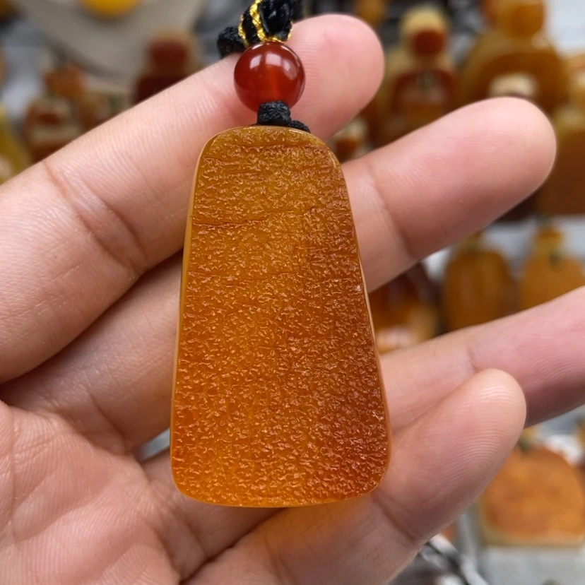 【闪购商品】琥珀颈饰未镶嵌