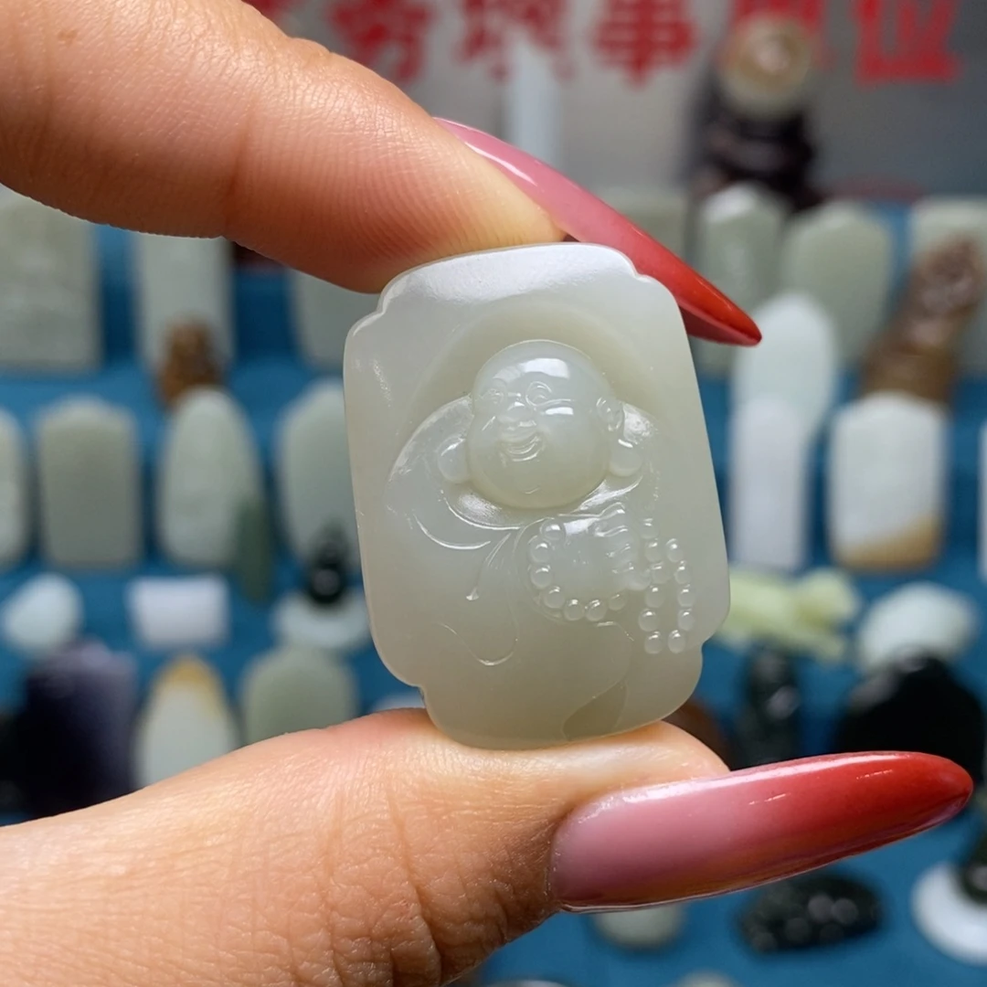 颈饰未镶嵌和田玉