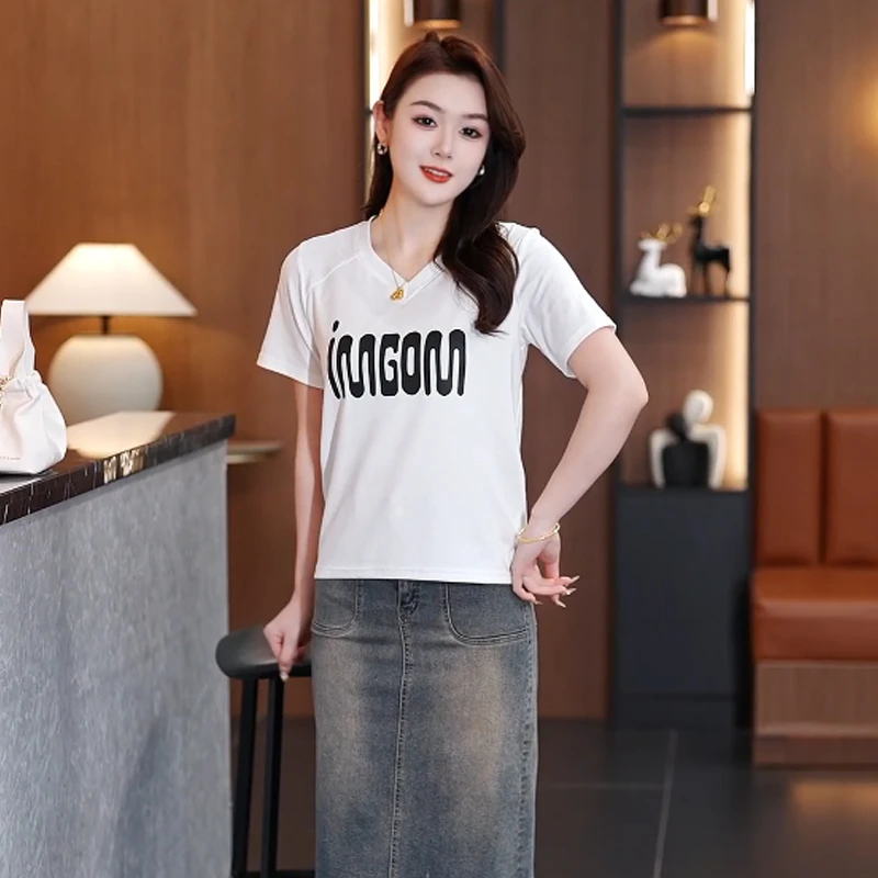 2025轻奢正品时尚v领设计感时尚百搭短袖显瘦上衣款女洋气白色