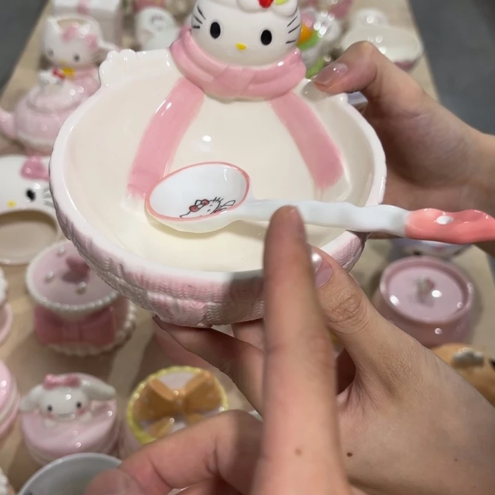紫砂在干嘛呀亲爱呢
