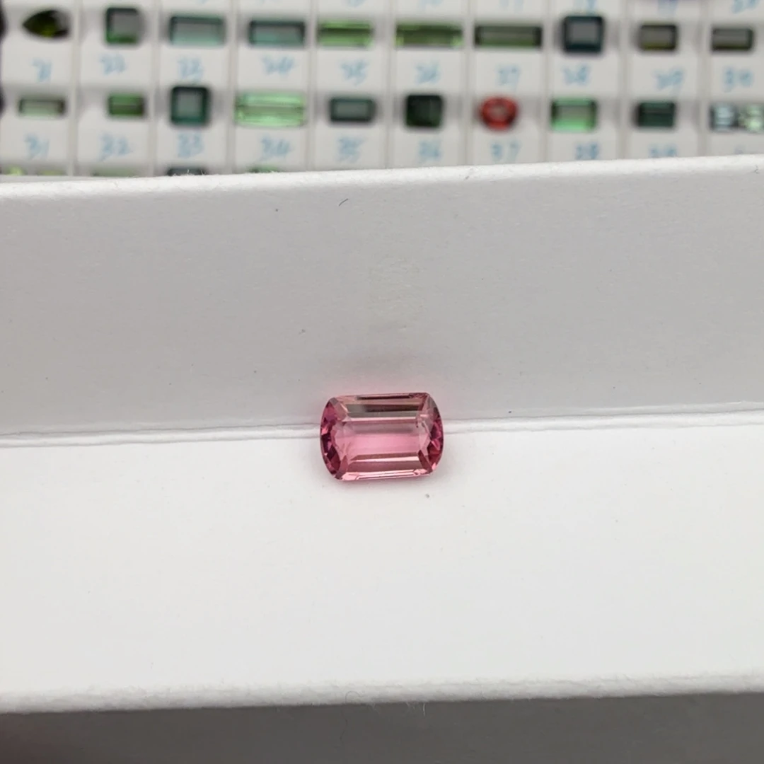 珠宝半成品碧玺未镶嵌天然1.25克拉