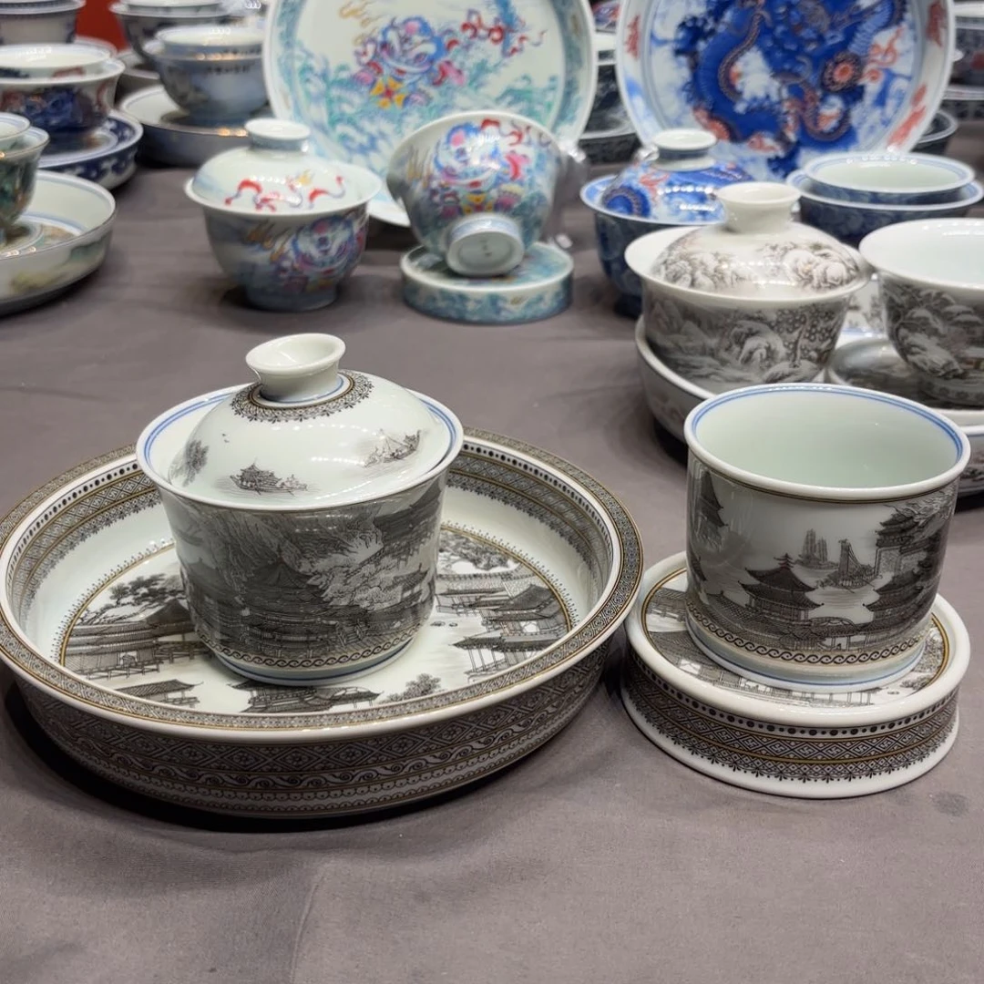 摆件景德镇陶瓷艺术展