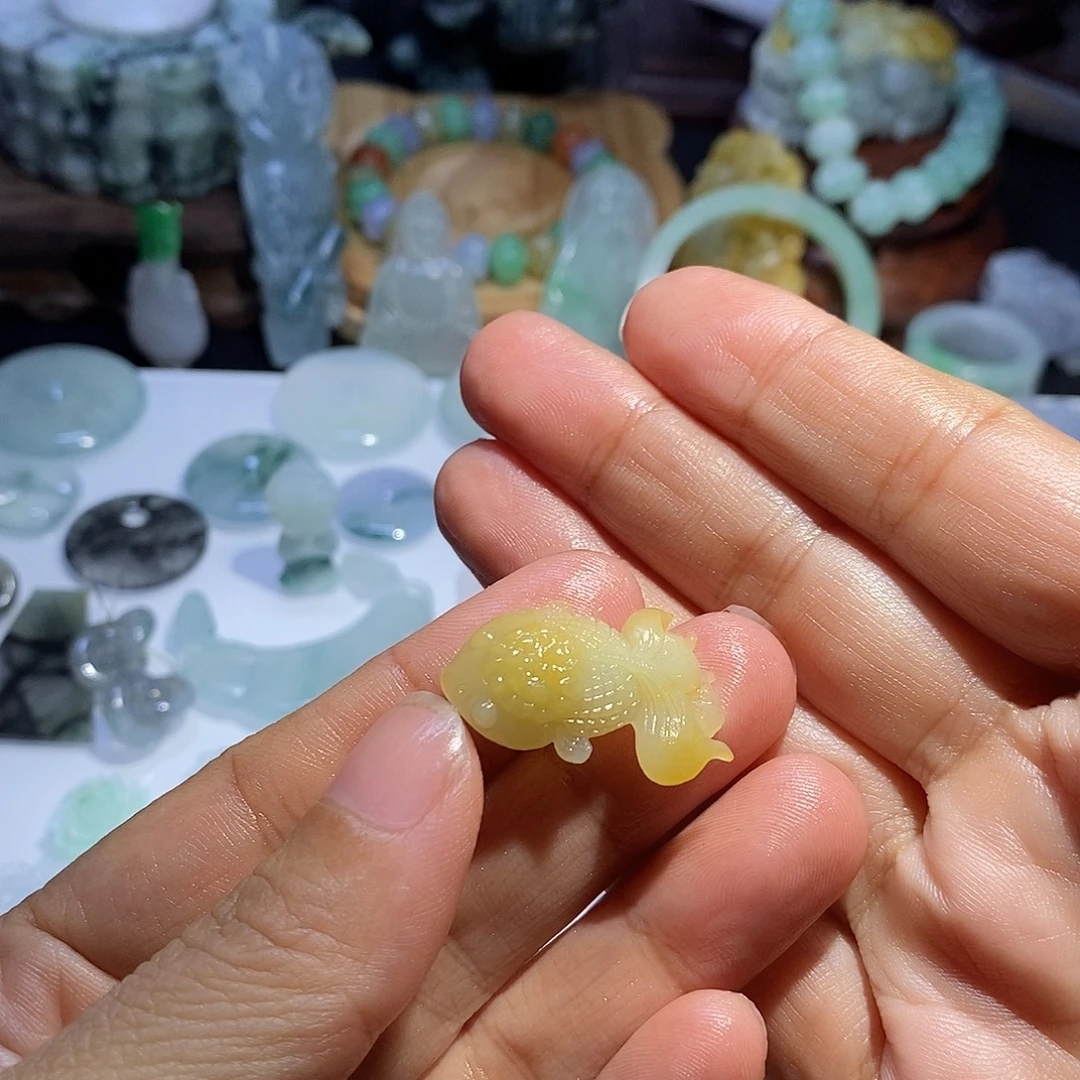 未镶嵌定制翡翠鱼