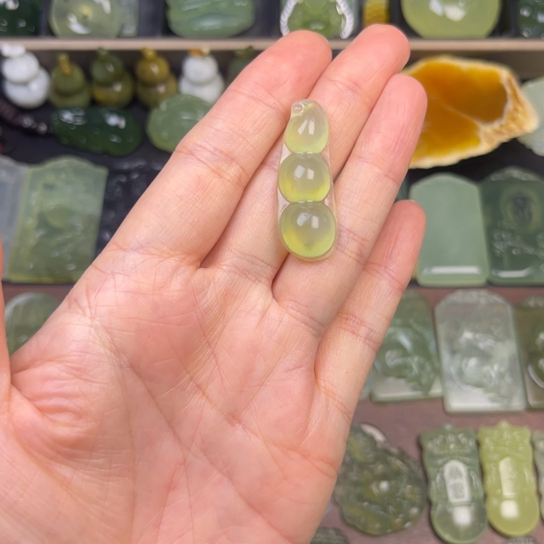 蛇纹石玉未镶嵌吊坠(赠链)