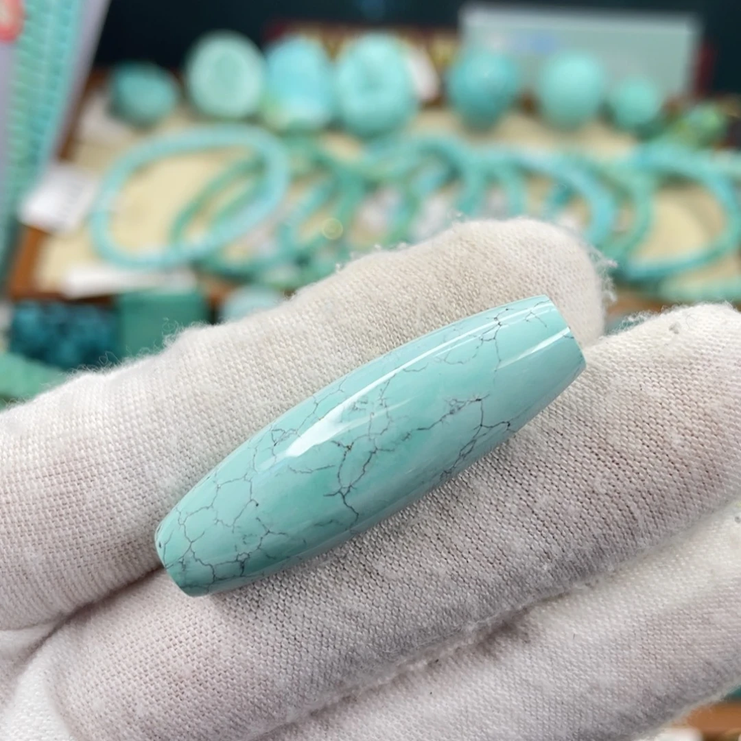 绿松石未镶嵌挂件