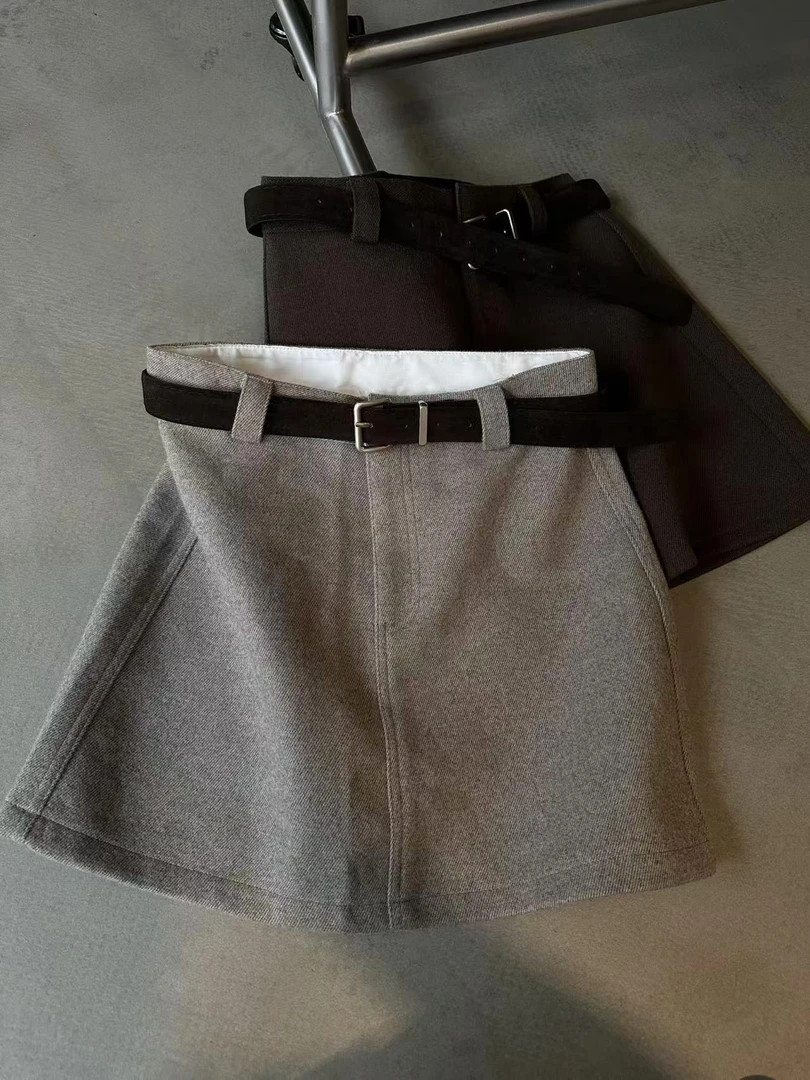 THE ZCANAL.茶色系冬日穿搭小裙子