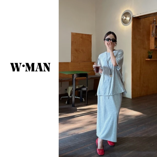 W·MAN“慵懒天菜”进口亚麻棉柔糯纱线自然卷边针织中袖套装