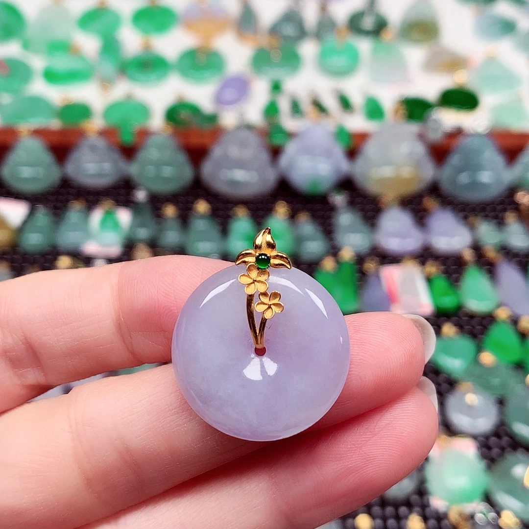 翡翠18K金镶嵌颈饰