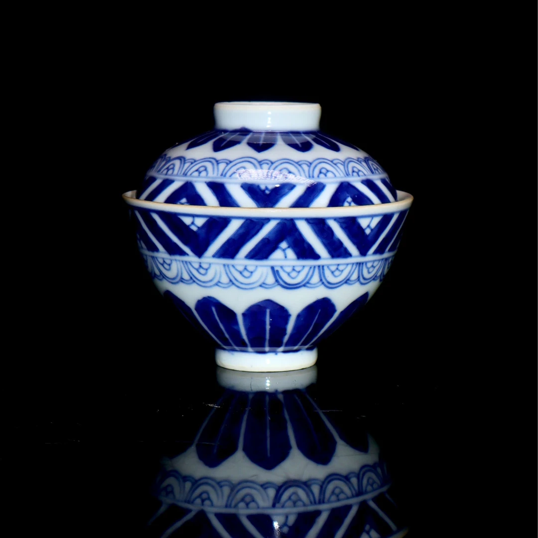 51:清早期青花鸡心盖碗