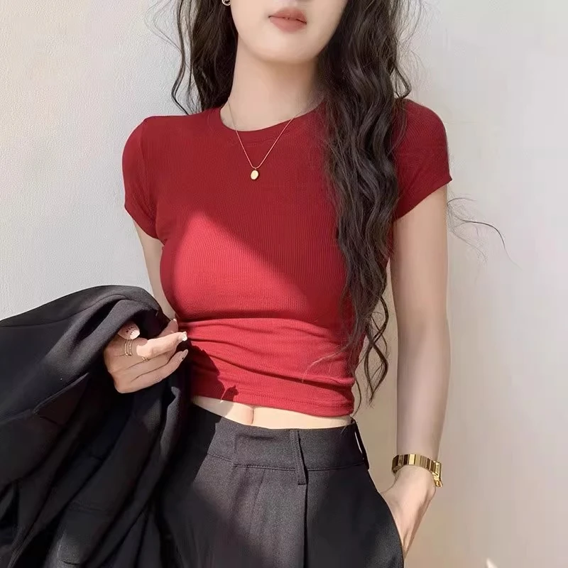 芯娇晴红色冰丝正肩短袖T恤女夏季2025新款辣妹紧身短款针织上衣