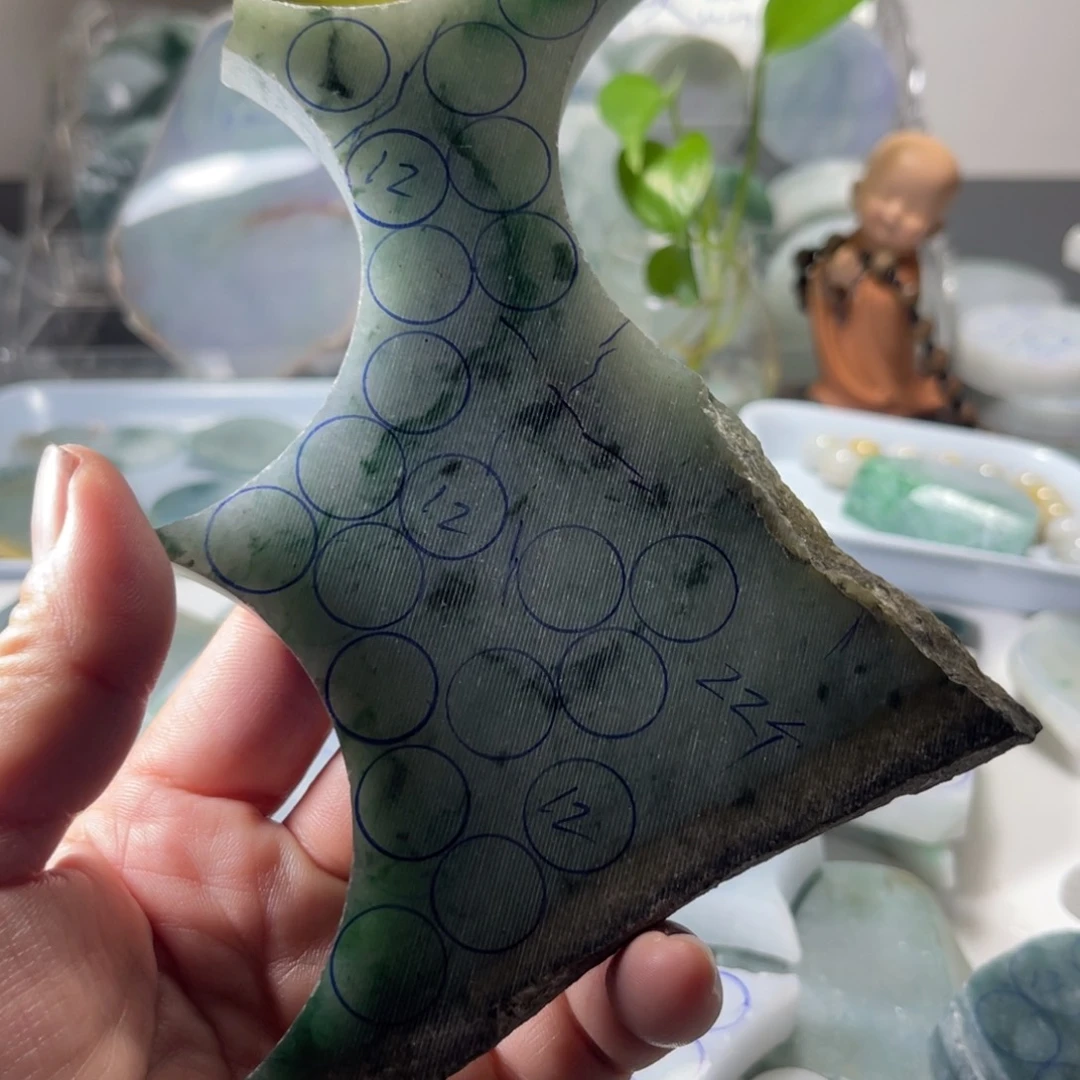 兴***翡翠裸石翡翠毛料