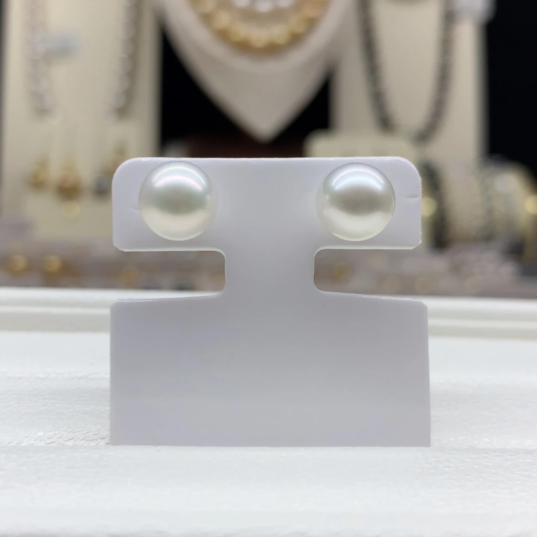 耳饰18K金镶嵌海水珍珠8.2mm澳白耳钉