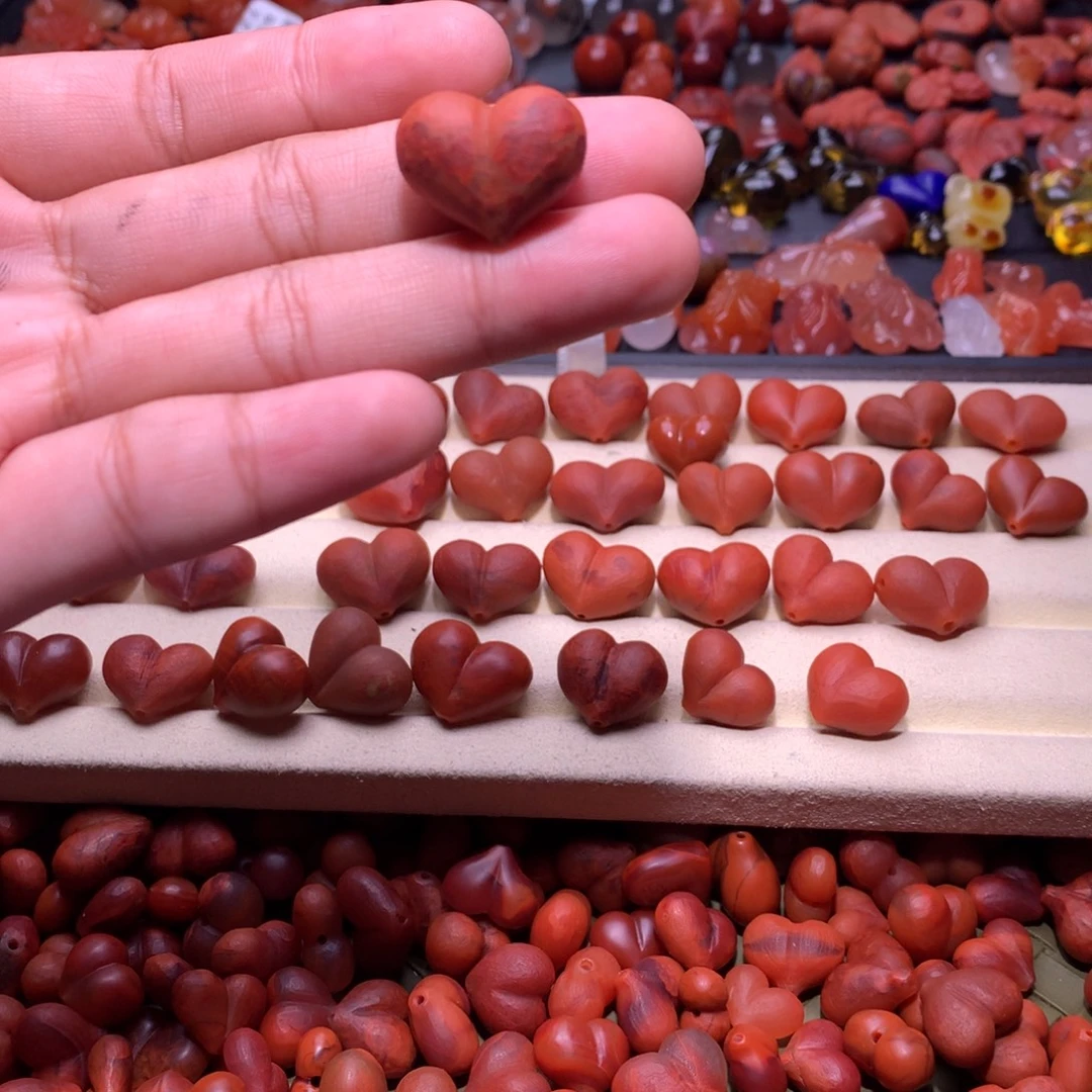 南红玛瑙未镶嵌珠宝半成品