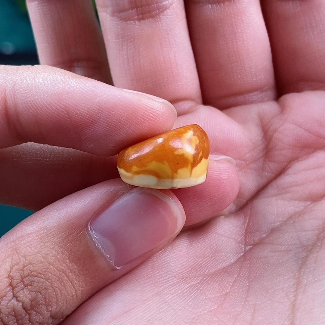 蜜蜡珠宝奇石未镶嵌