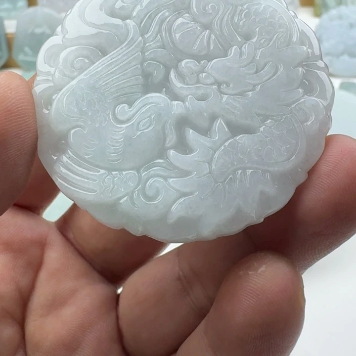 翡翠未镶嵌颈饰天然缅甸A货翡翠