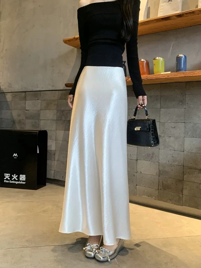 今囍2025法式气质风穿搭！高腰感缎面半身裙女夏季中长款醋酸长裙