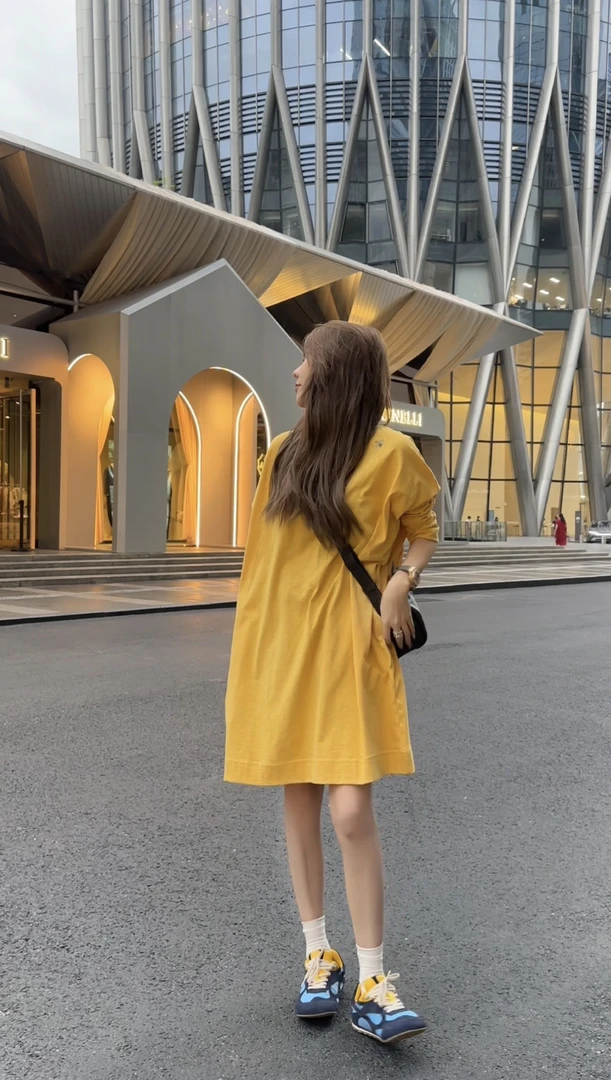 AMAZING IN | 1oo%天竺棉 | 小蜜蜂刺绣T恤A250528-AI55BTE03291