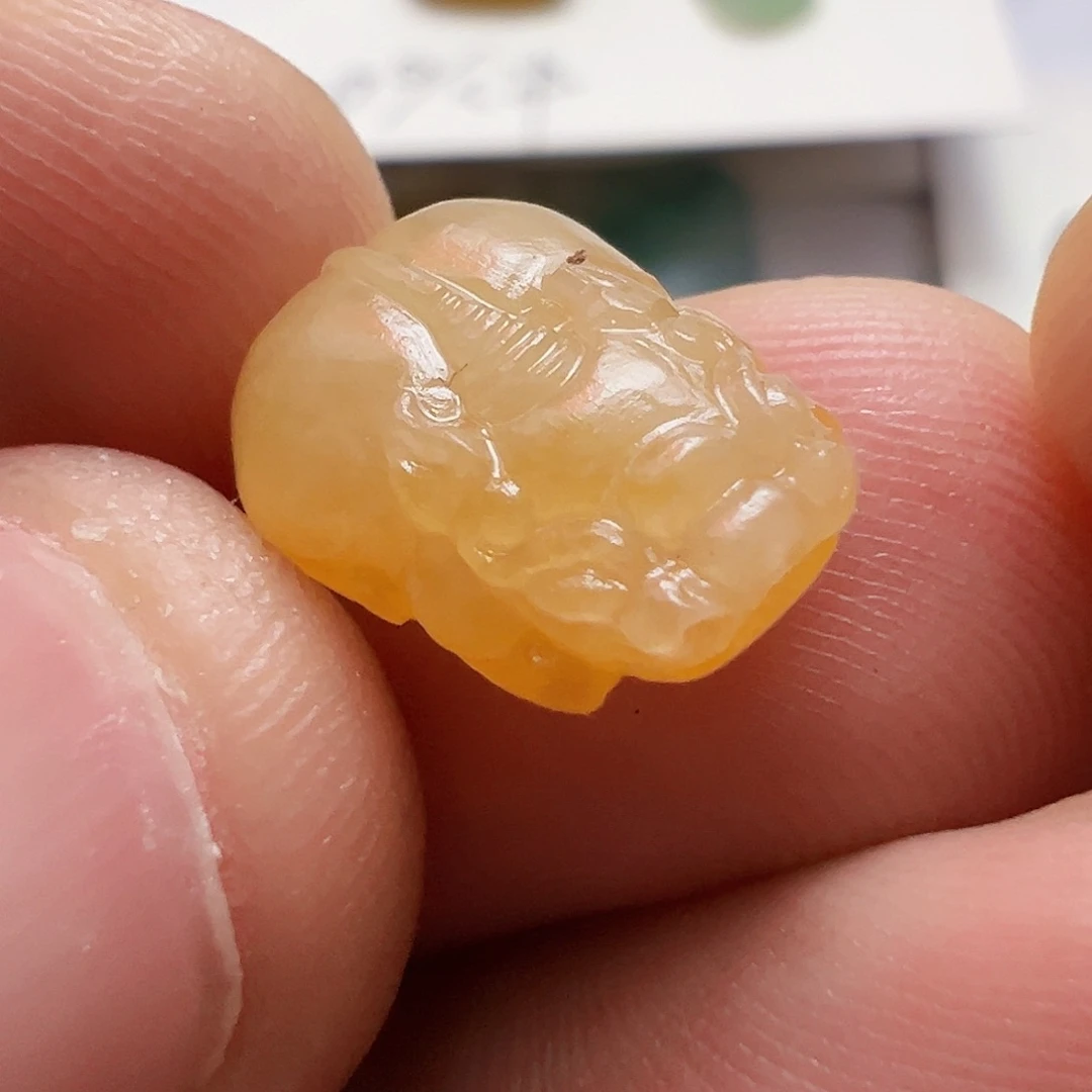 定制翡翠未镶嵌貔貅