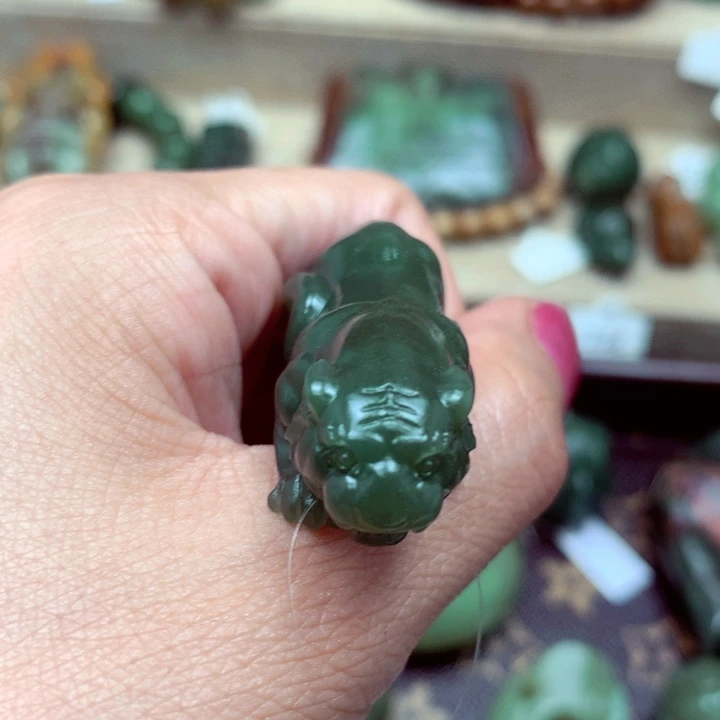 和田玉未镶嵌珠宝奇石