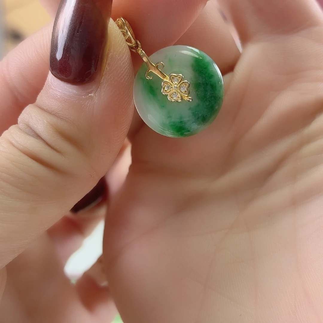 翡翠银S925镶嵌颈饰翡翠