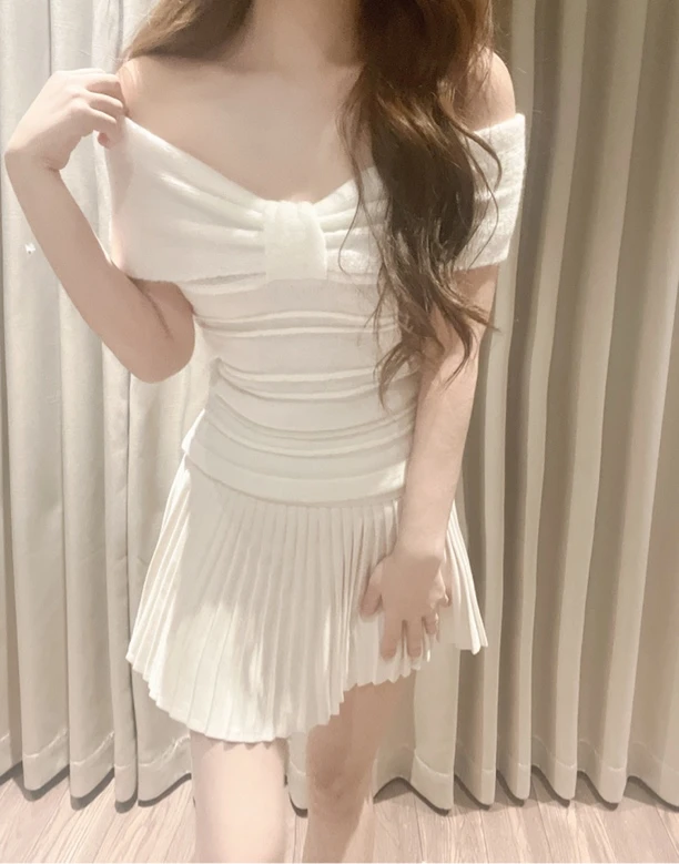 小贝贝早春气质美衣