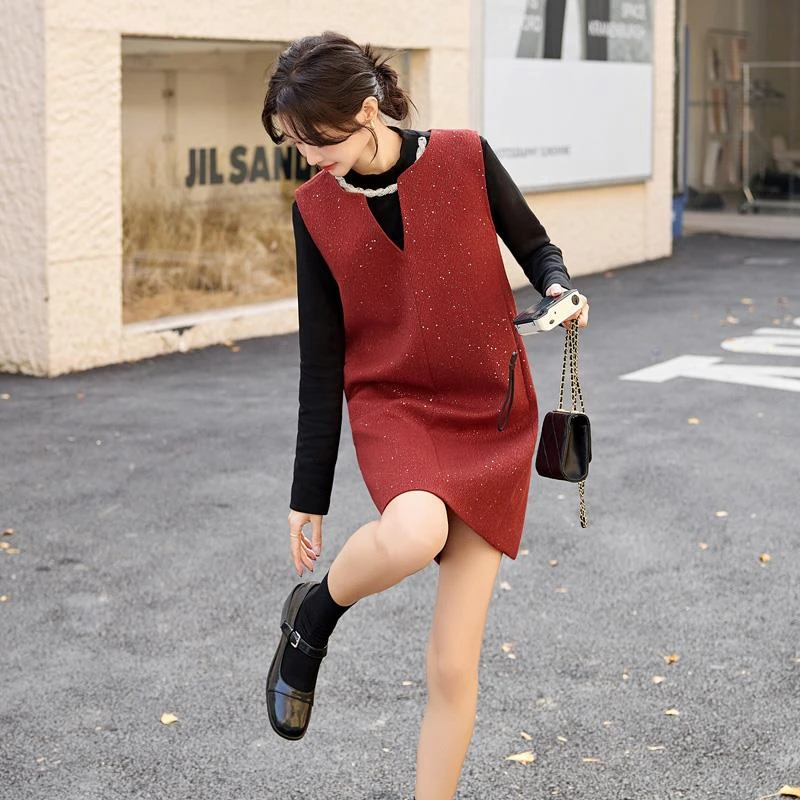 秋冬连衣裙2025新款富家千金高级感小香风过年红色背心裙穿搭套装