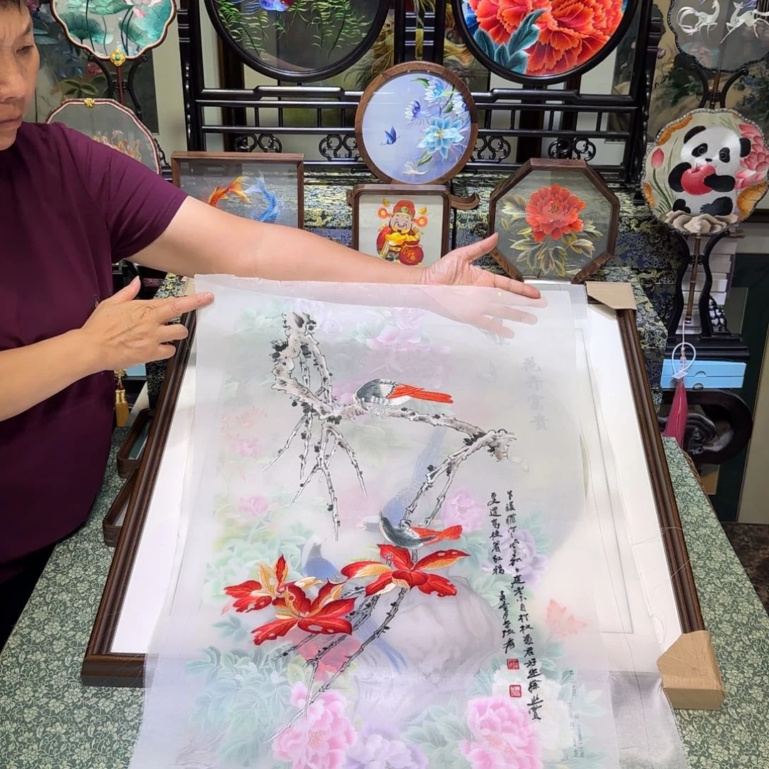 刺绣刺绣工艺精湛独特设计新颖时尚