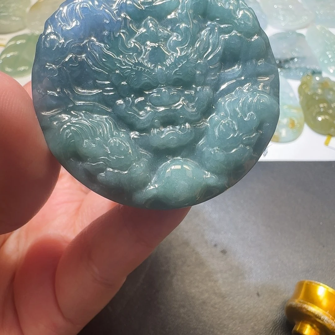 翡翠未镶嵌颈饰吊坠