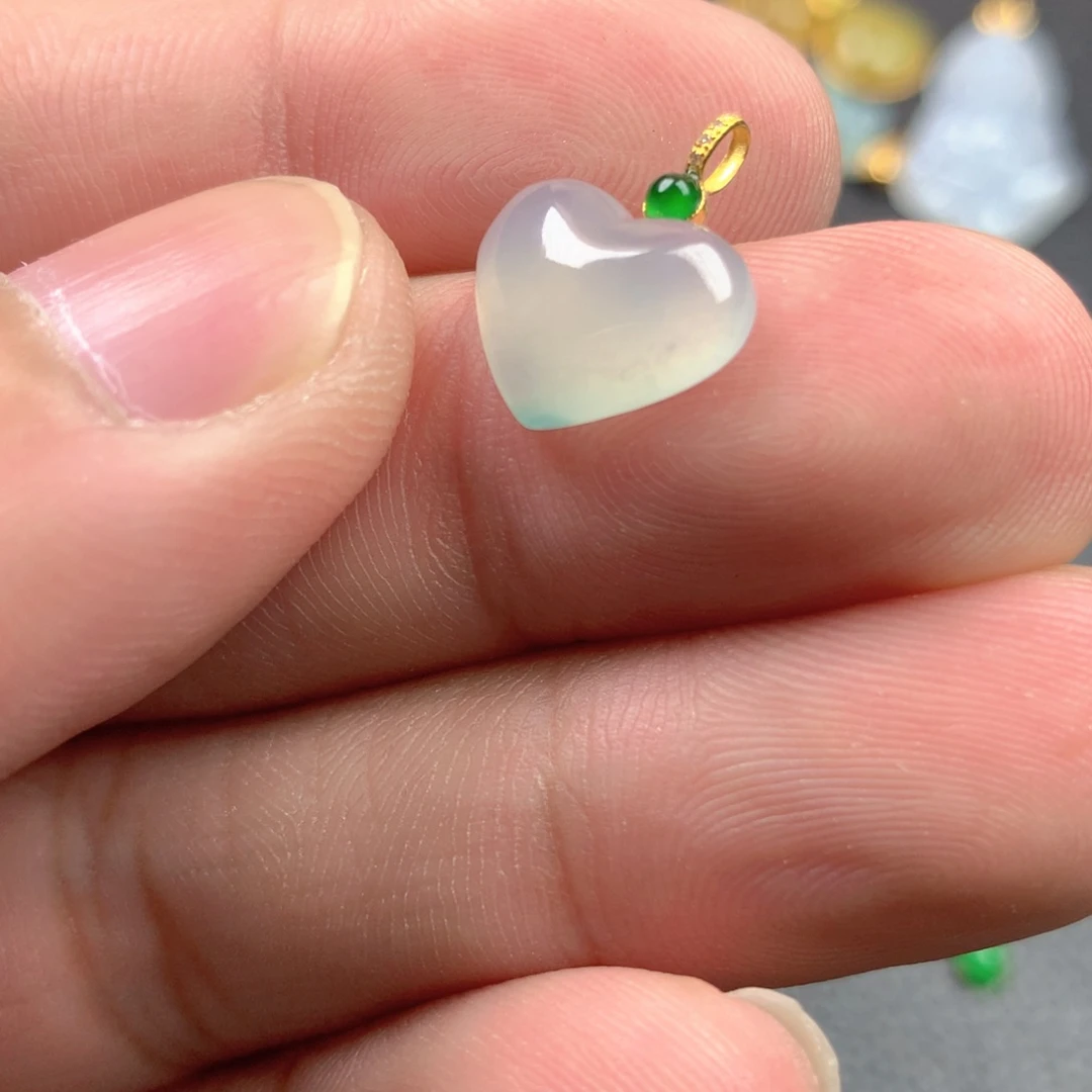 【闪购商品】颈饰18K金镶嵌翡翠翡翠