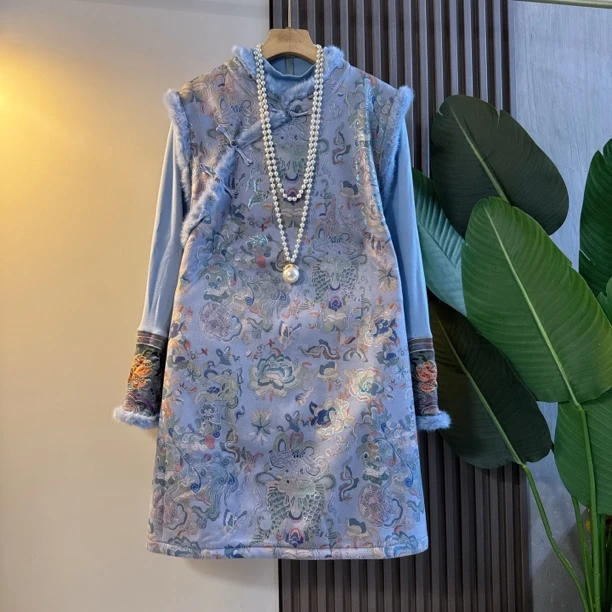 新中式冬季新款国风大码女装加厚加绒显瘦马甲裙国潮风复古套装