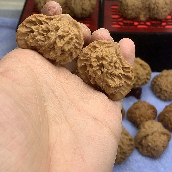 文玩核桃吊坠40 犀牛角