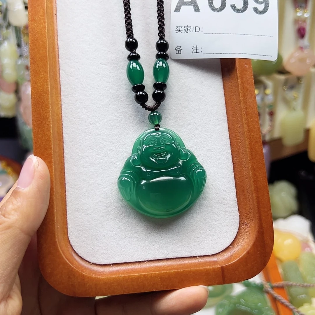 小***益玛瑙/玉髓颈饰合金