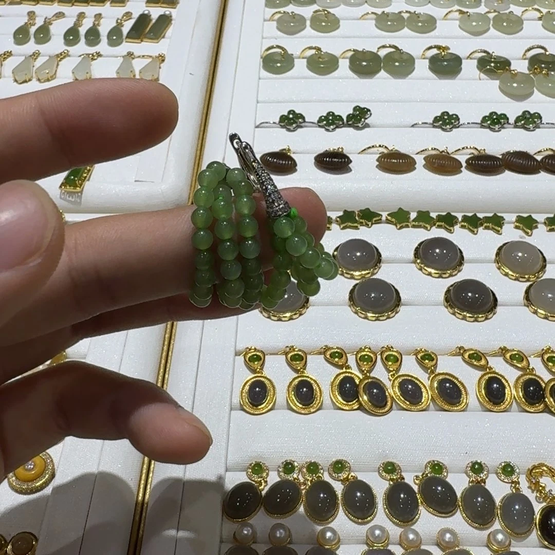 拉***º和田玉未镶嵌珠宝半成品