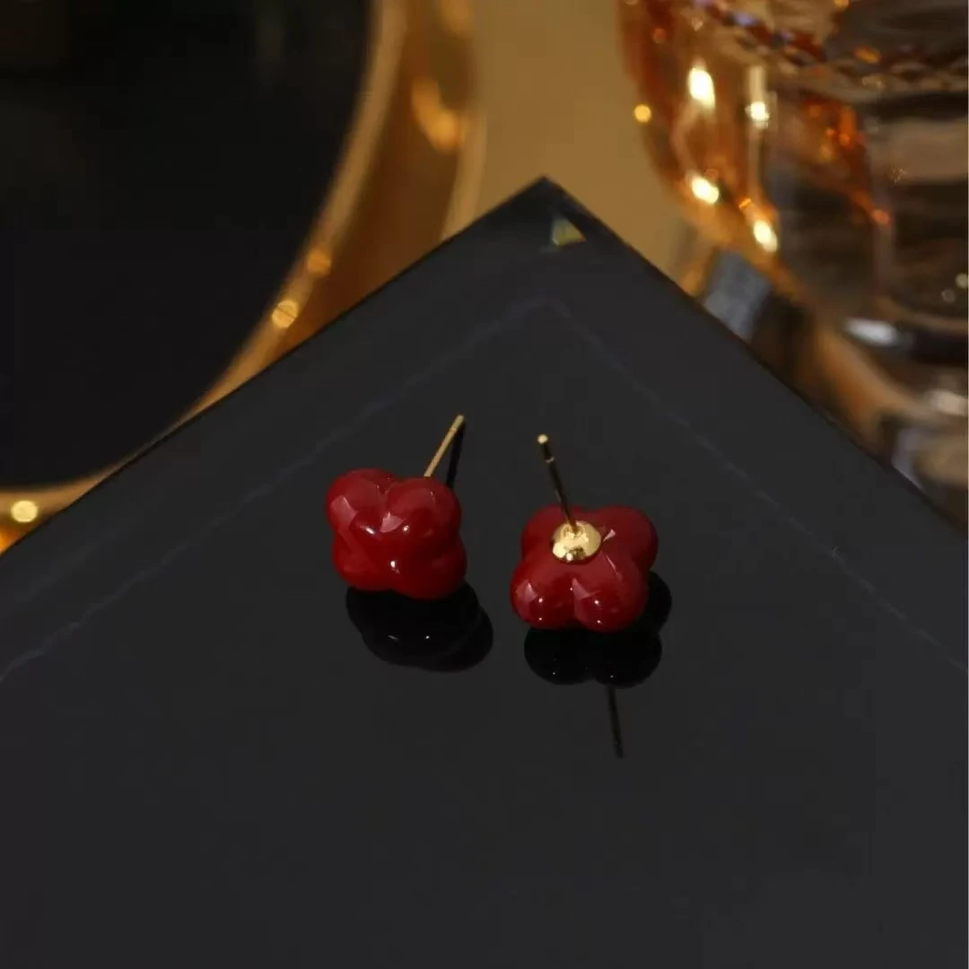 合金耳饰 【红酒晚宴】红色四叶草耳钉高级气质感181