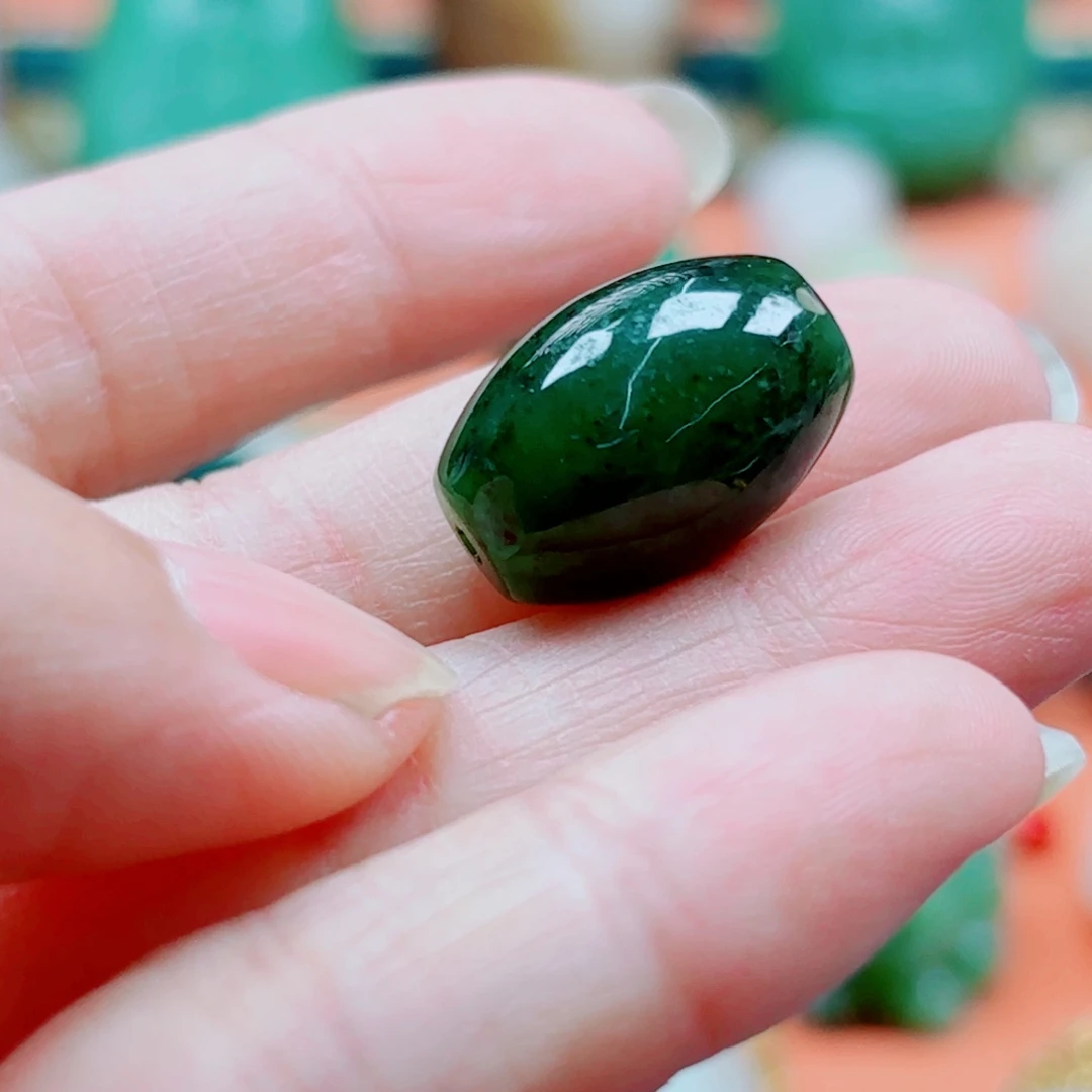 我***风和田玉未镶嵌手链