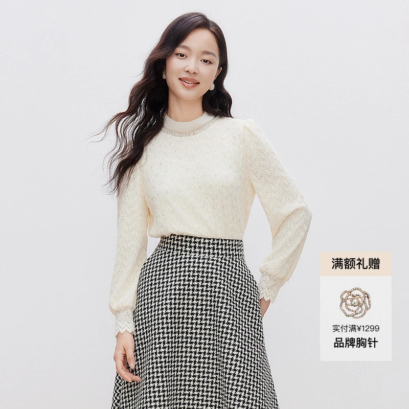 【珂莱蒂尔】春季圆领气质针织上衣长袖蕾丝打底提花白色KD04443E1