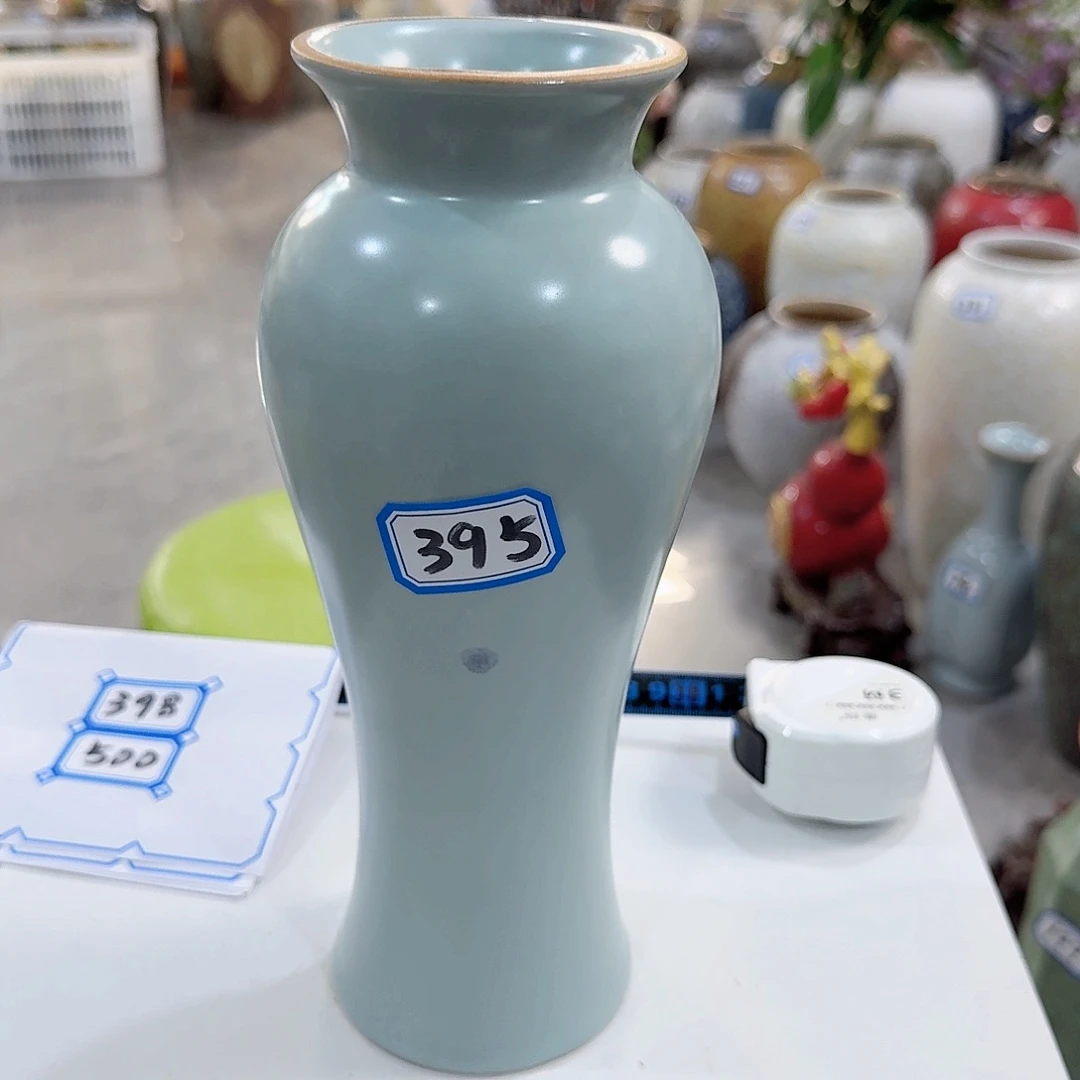 395号陶瓷高25厘米瑕疵一个