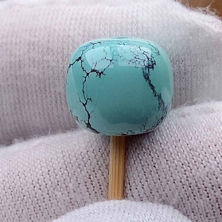 绿松石未镶嵌珠宝奇石12