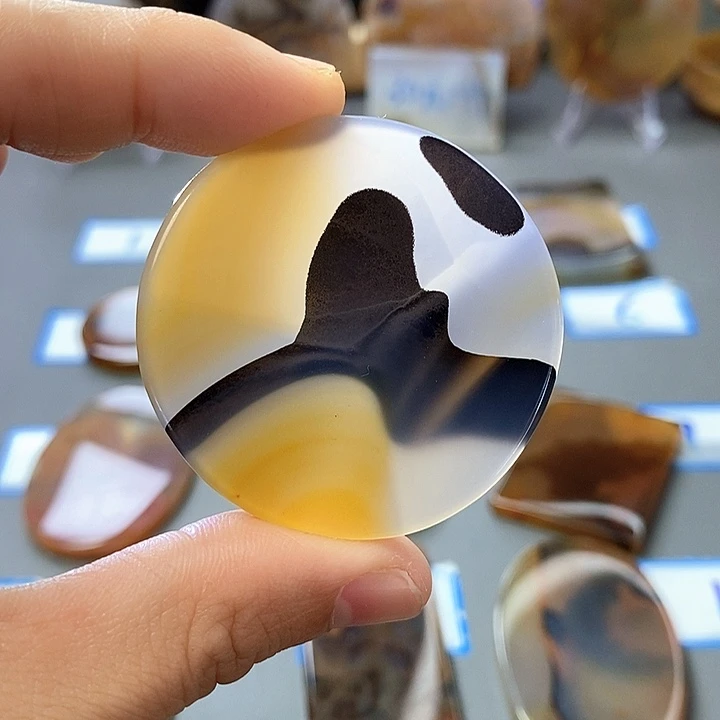 玛瑙/玉髓未镶嵌珠宝半成品
