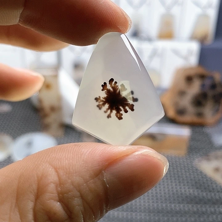 未镶嵌玛瑙/玉髓珠宝奇石海**墩