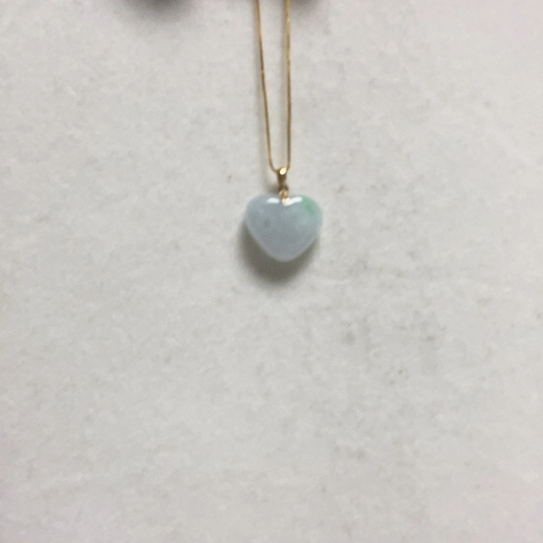 翡翠颈饰18K金镶嵌简单