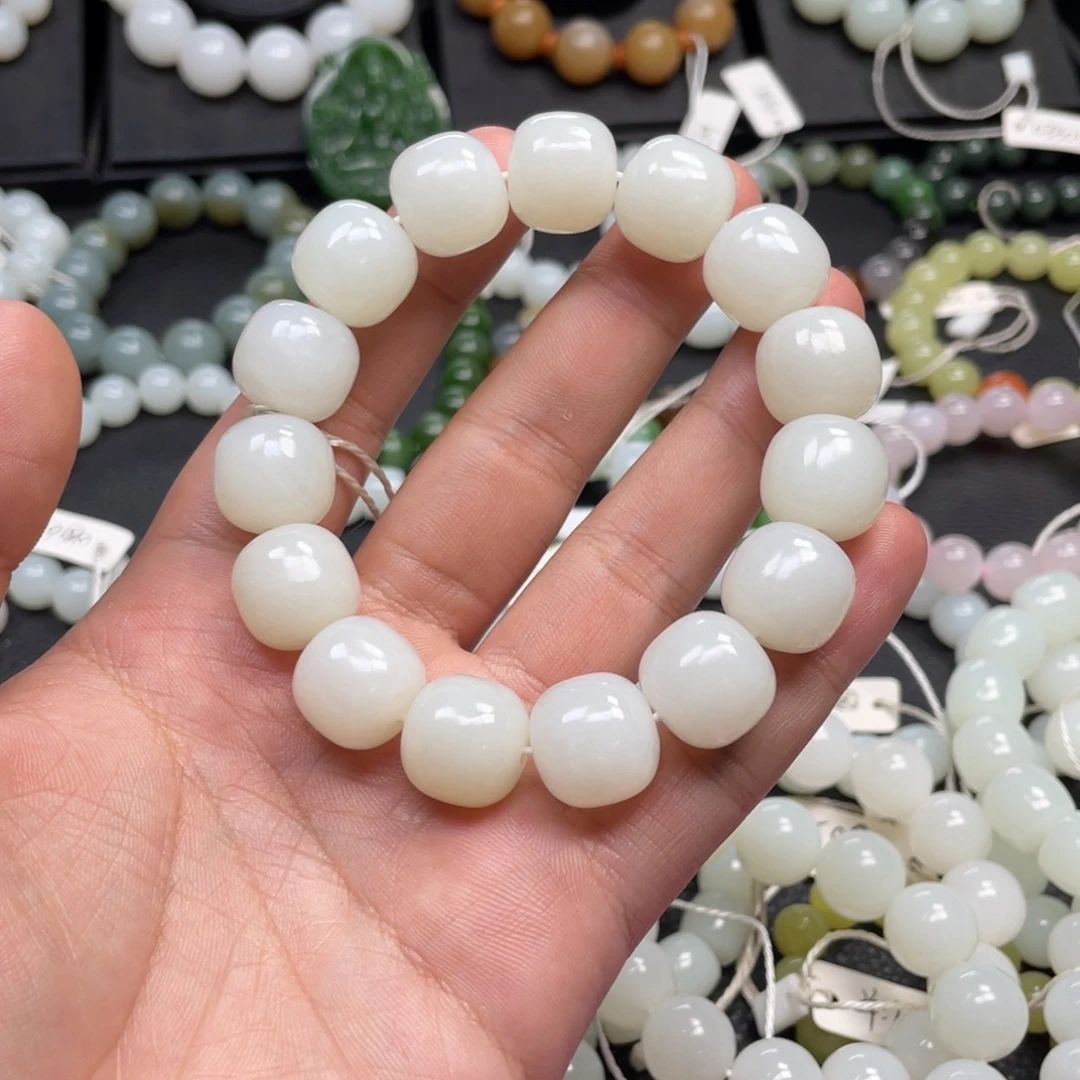 走***州和田玉未镶嵌手链