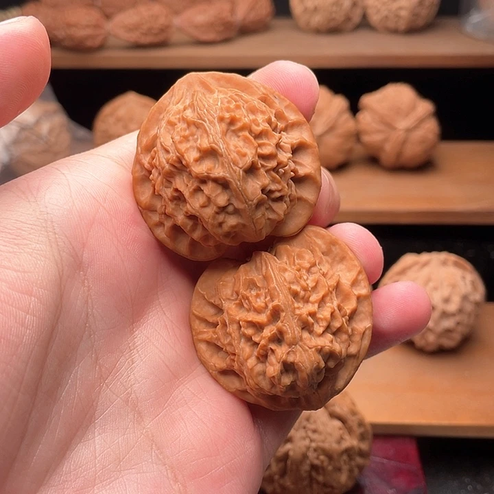 吊坠文玩核桃41毕业全品红皮桃心宫灯