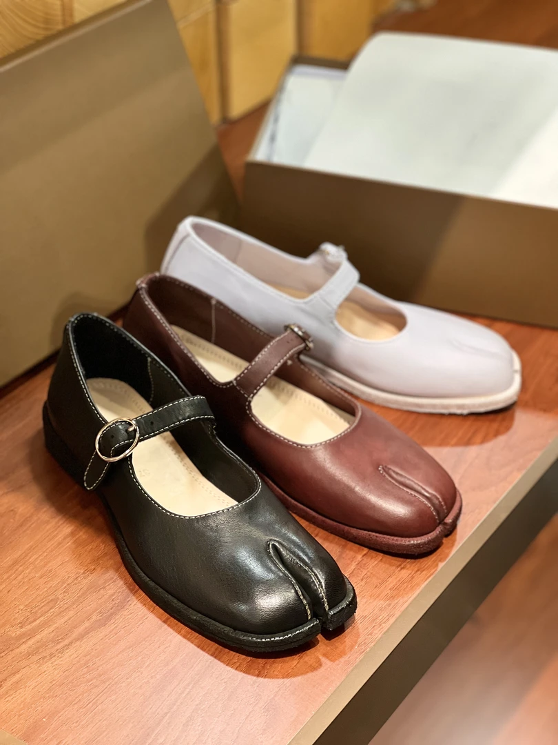 重水洗马皮分趾鞋 手工高端女鞋真皮大底一字扣中跟单鞋玛丽珍鞋