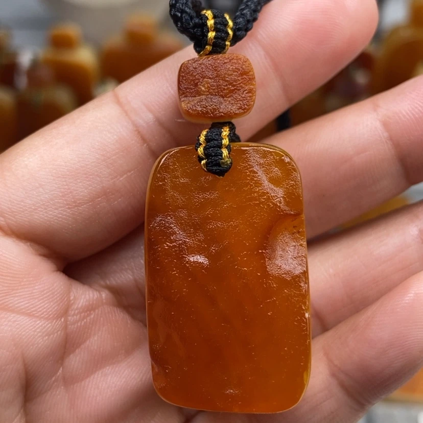 【闪购商品】琥珀颈饰未镶嵌