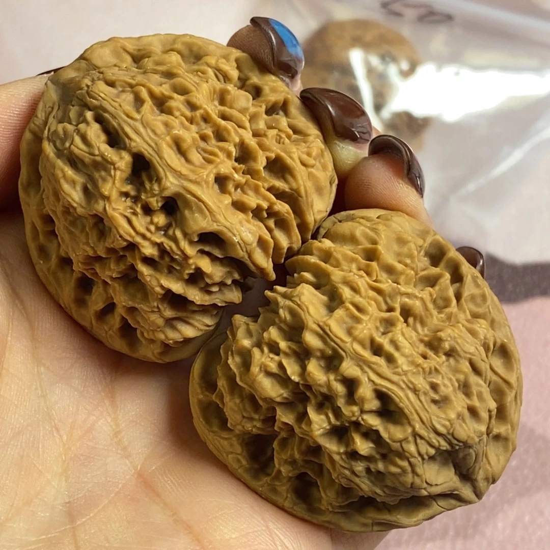 文玩核桃吊坠41南疆石黄152