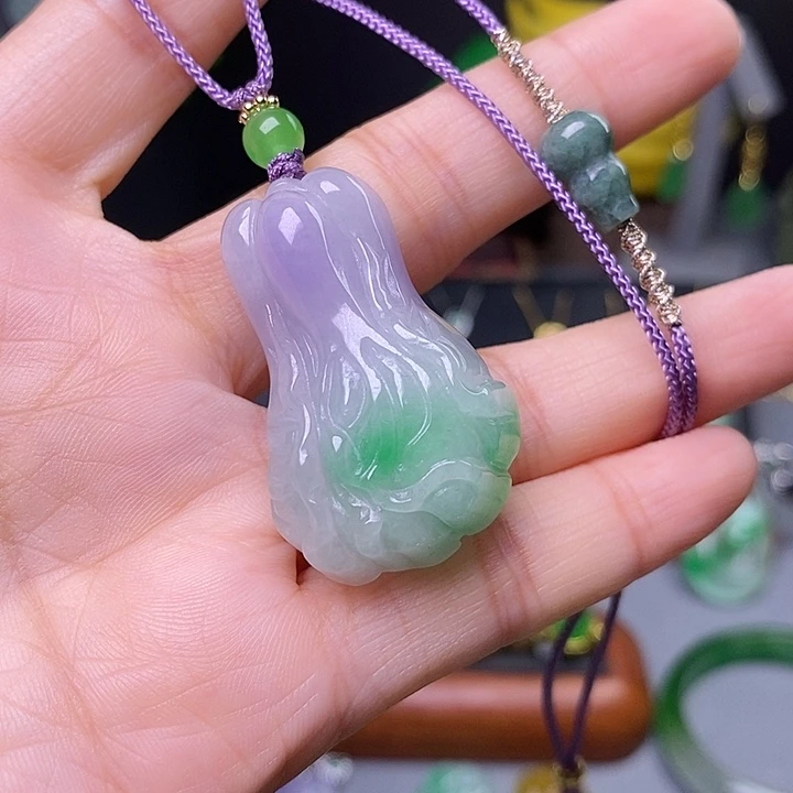 吊坠(赠链)未镶嵌翡翠