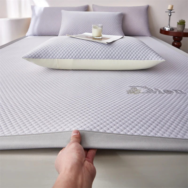 夏季专用新款冰感冰豆豆冰丝凉席子床笠款纯色加厚学生宿舍水洗机