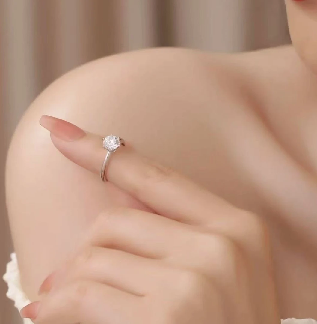 【Vevive】时尚T家六爪2.0ct女戒