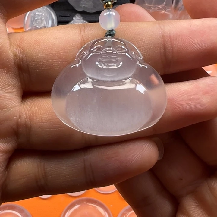 石英质玉未镶嵌颈饰